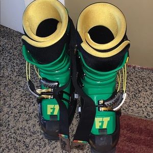 Full tilt ski boots